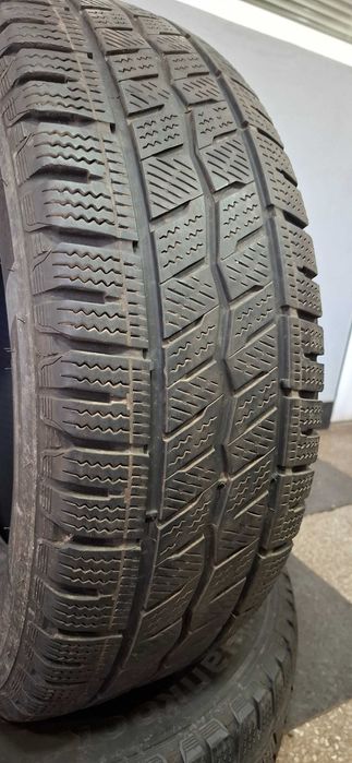 2бр. 225/65/16С Hankook 6.5mm грайфер, дот 22г. Безплатен монтаж