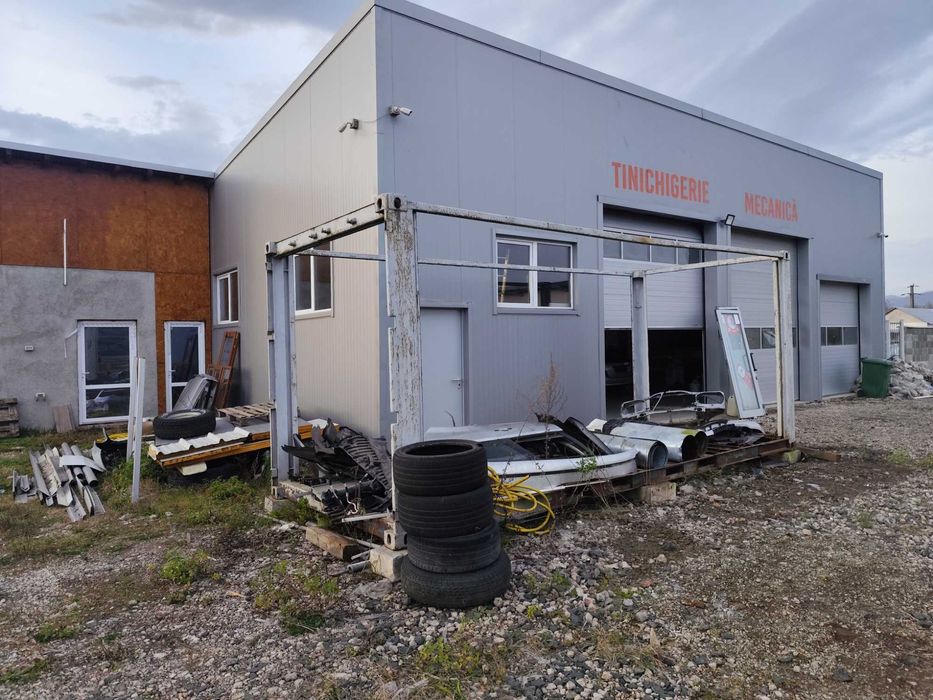 Vând cadru container metalic.