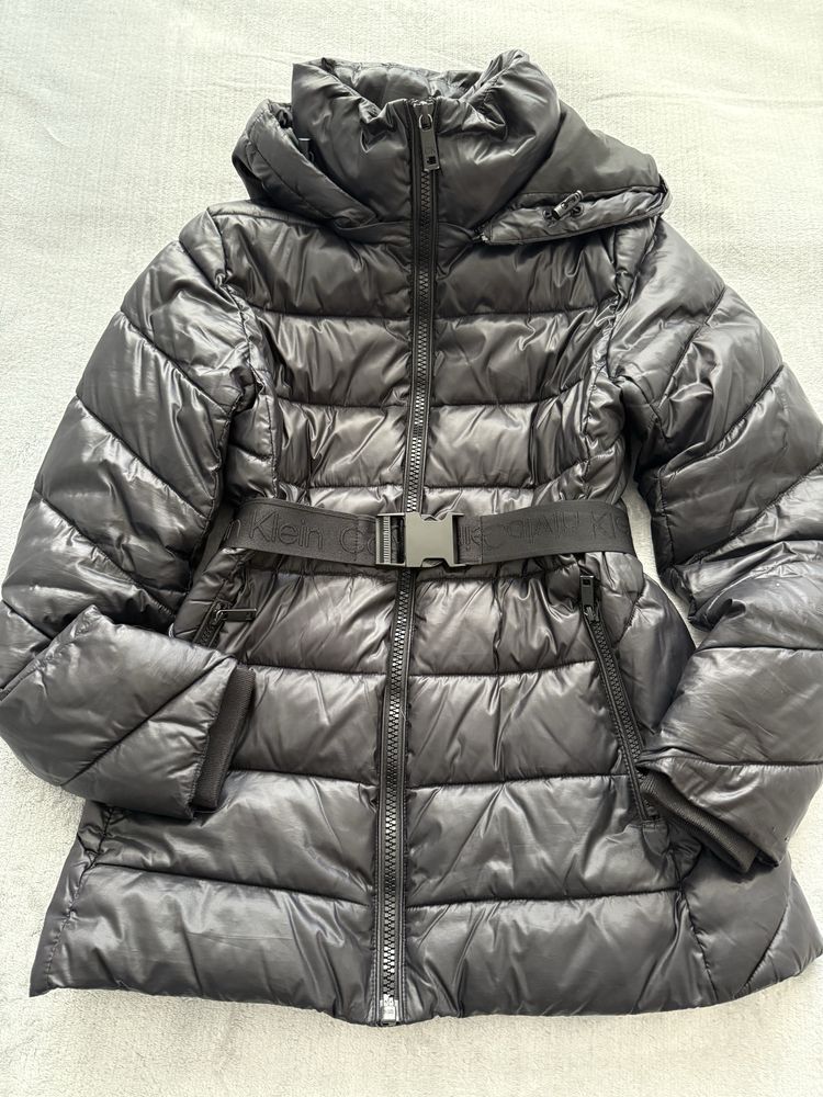 Яке Calvin Klein