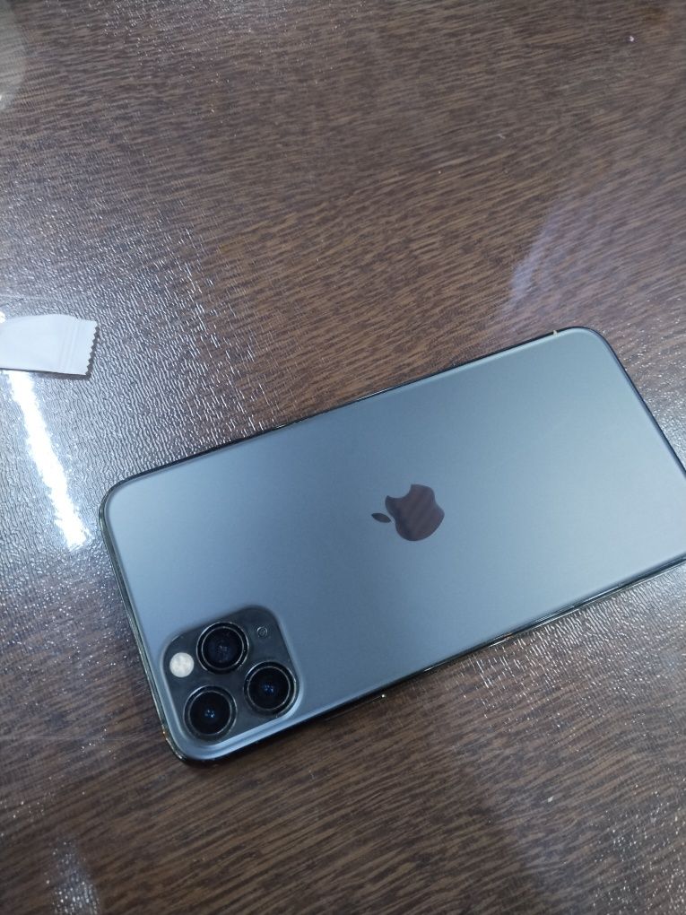 Iphone 11 pro max 256  yomkis 79