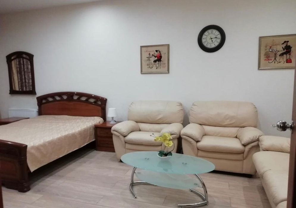 В районе проспекта Туран 130000