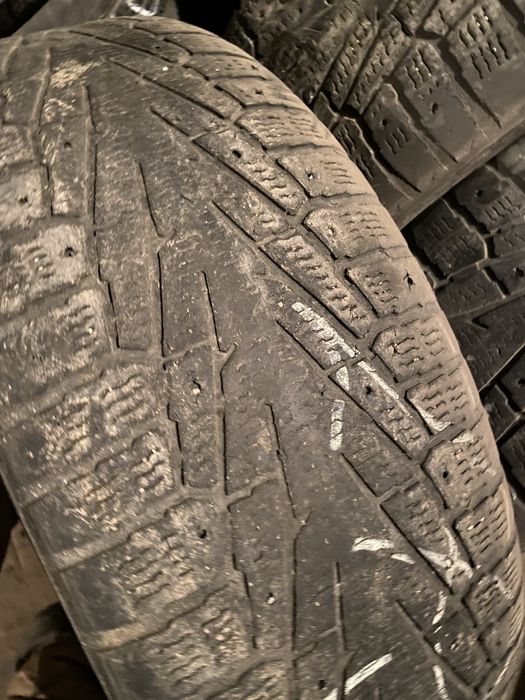 На 18 275/60 Нокия  3 шт в нал