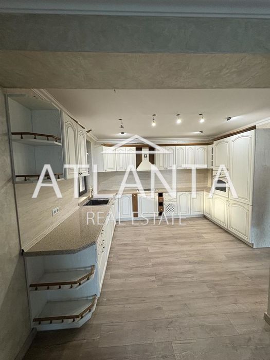 Продава се Къща в Варна, м-т Ментешето - 270 кв.м за 997 €/кв.м - Снимка #1