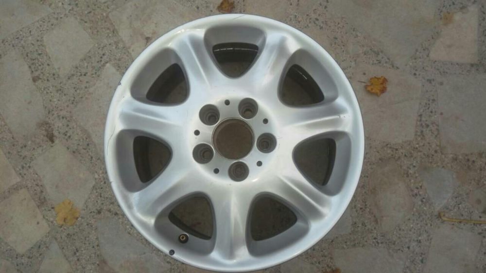 СПЕШНО!Алуминиев джанти за Мерцедес бартер за същите за Тоарег 2,5 tdi