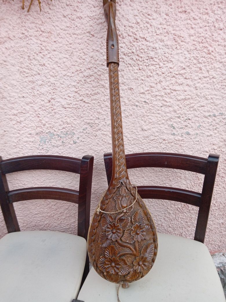 Vand mandolina  veke de 300 ani