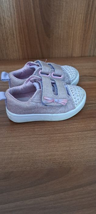 Скейчерсы, оригинал , размер 23, длина по стельке 14-15см