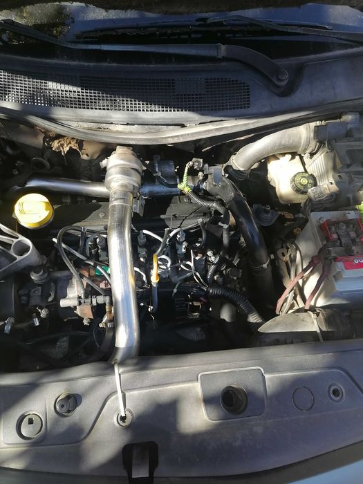 Se vinde renault megane 2 1.5 dci 74kw euro 3