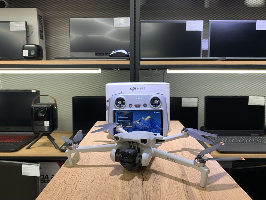 Квадрокоптер DJI Mini 3, DJI RC, компактный с камерой 4К, 10990/А10