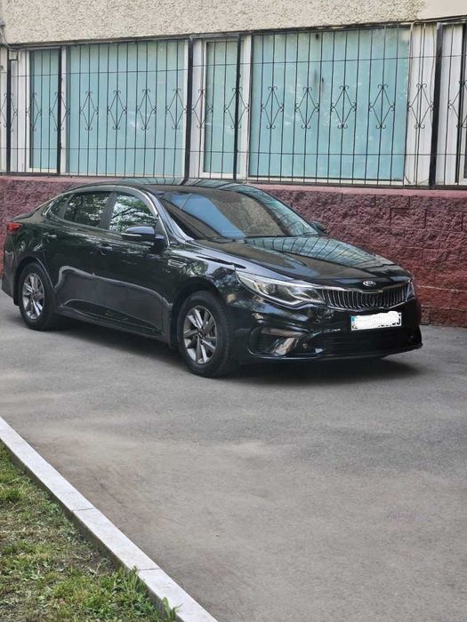 Продам машину Kia K5