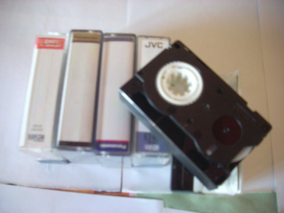 microfoane Karaoke sau jocuri Ps4,Ps3 si casete video mici 16 mm