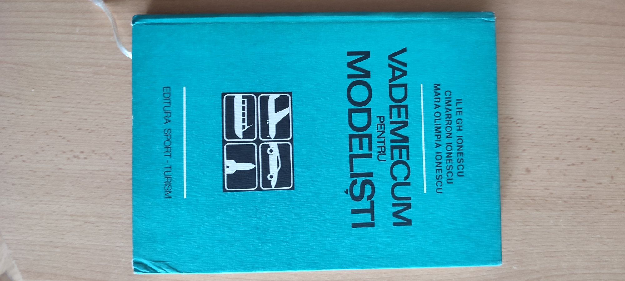 Carte Vademecum pentru modelisti