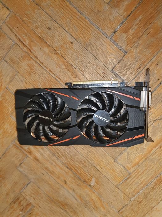 AMD RX 570 4gb Defectă