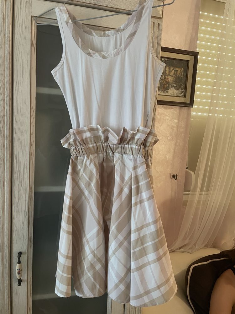 Burberry,страхотна рокля,XS/S