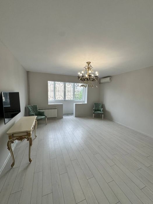 Срочно Продаётся СБарака 2/5/9 ремонт чистый с мебелью !