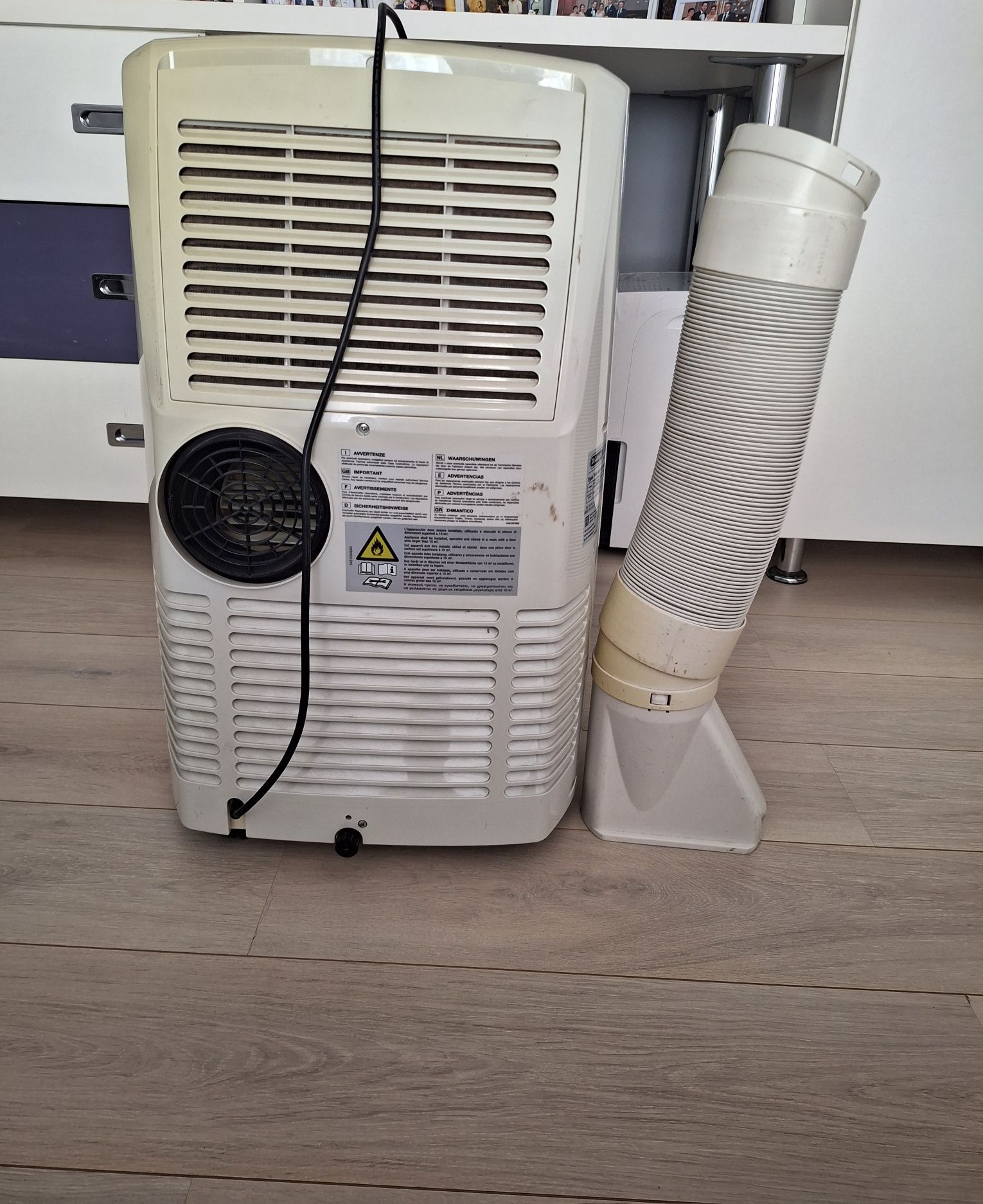 Aparat aer conditionat portabil Delonghi PAC AN112, 11000 Btu/h