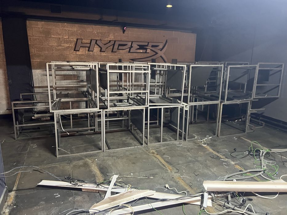 Продается компьютерный столы