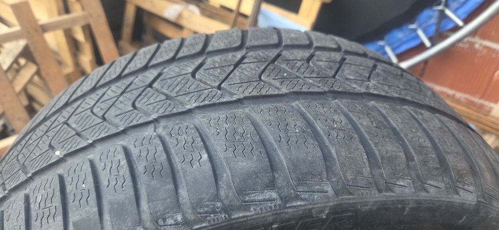 Гуми 245/40/19 pireli runflat