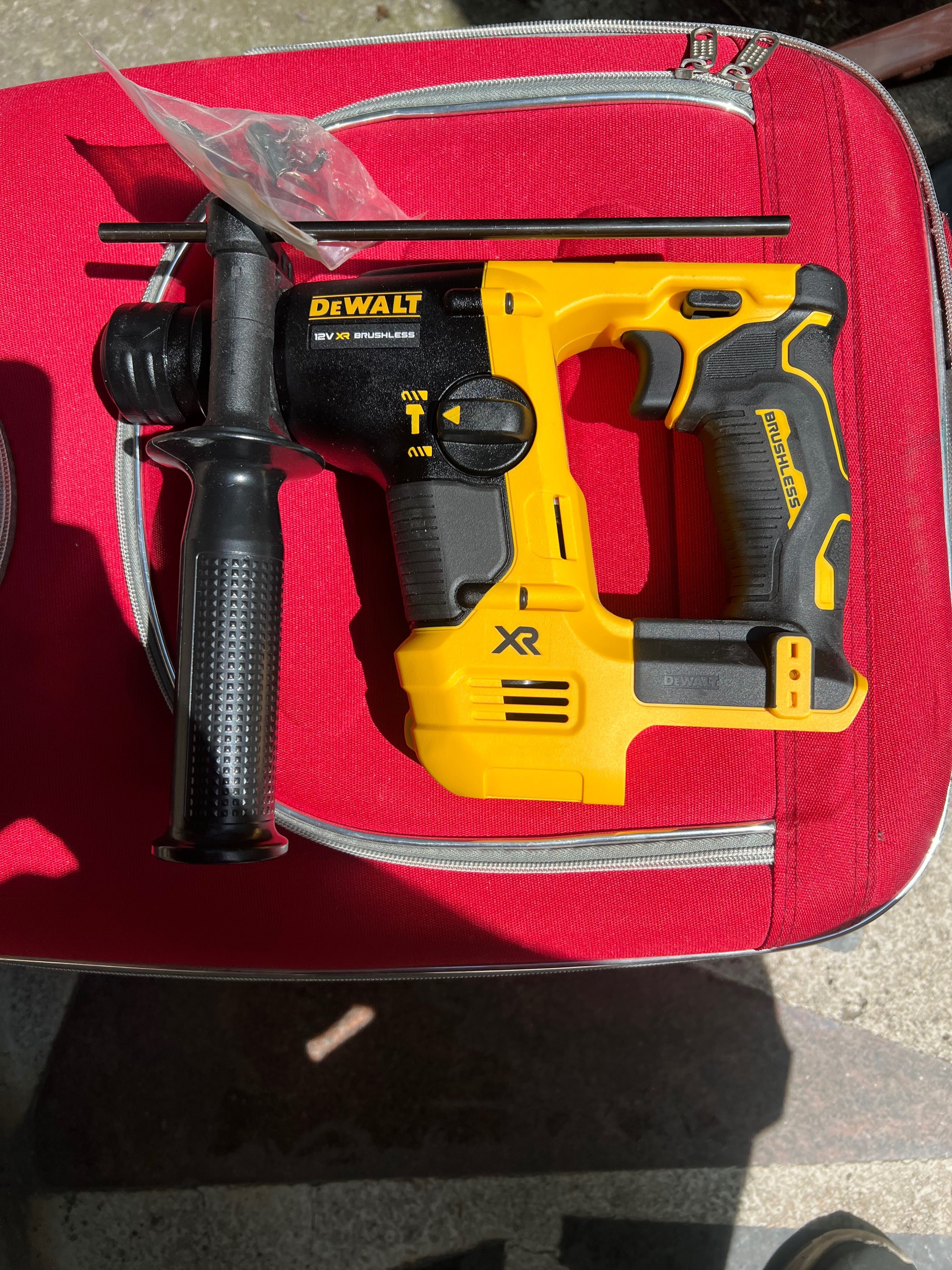 Перфоратор SDS Plus безчетков 12V Dewalt DCH072N