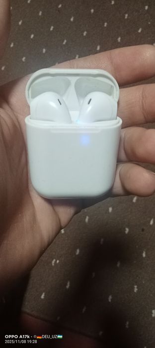 Naushnik i12 sotiladi