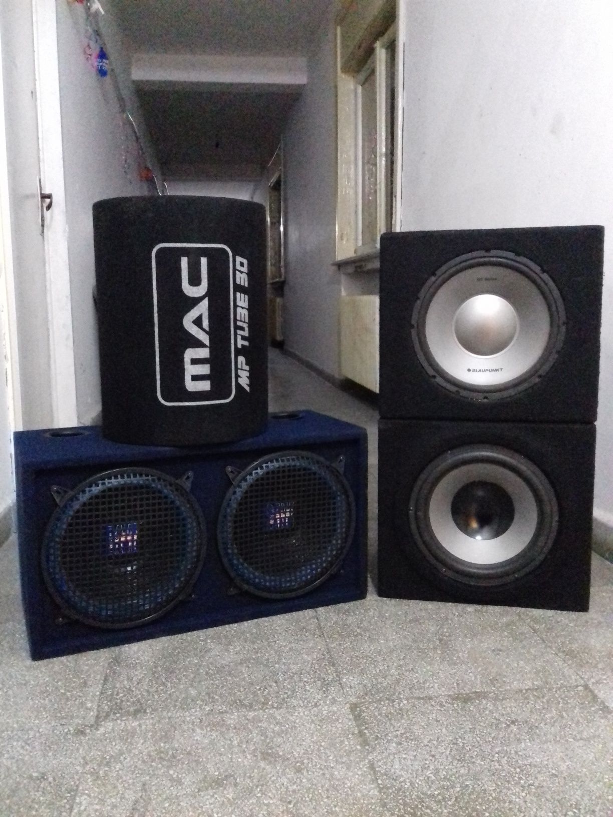 Statie audio subwoofer auto amplificator tub de bass casetofon boxe