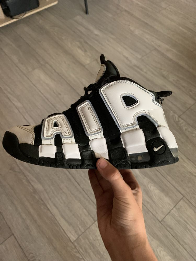 Nike air more uptempo