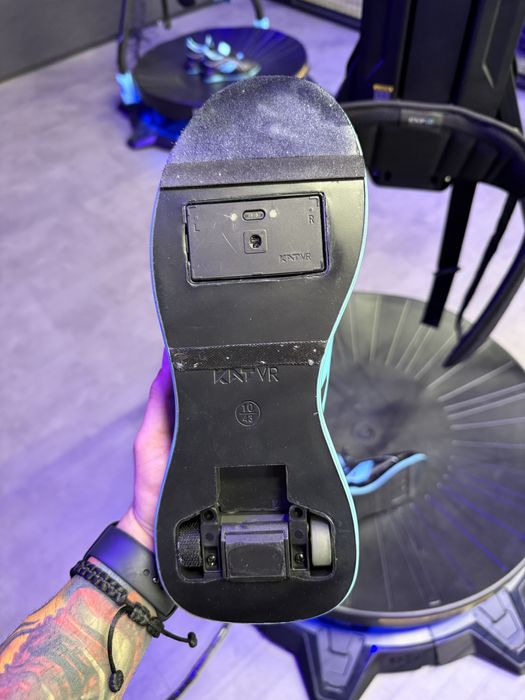 2x Platforma realitate virtuala - KatWalk C2 Plus/Nexus/Pantofi 43EU