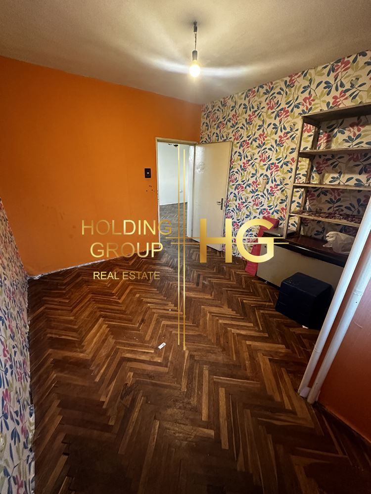 Продава се Четиристаен апартамент в Добрич, Кралска зона - 90 кв.м за 800 €/кв.м - Снимка #8