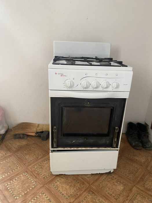 Продам б/у газ плита