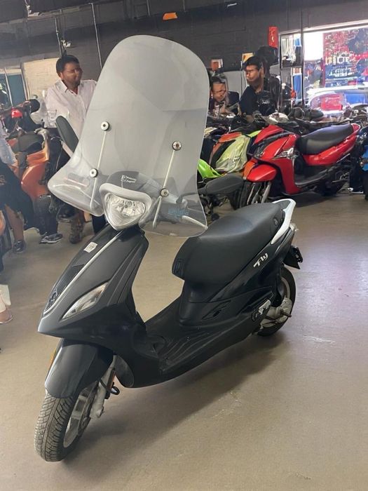 Vand scutere 49 cc
