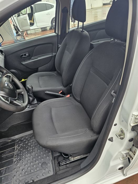 Vând Logan 1.0 cu turbo