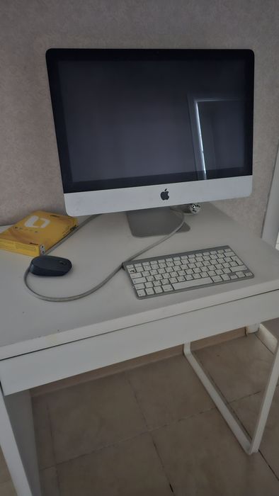 Компьютер Macintosh 2009 года