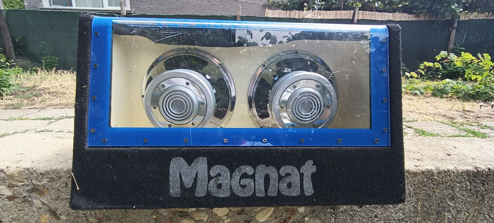 Двойна бас каса магнат
