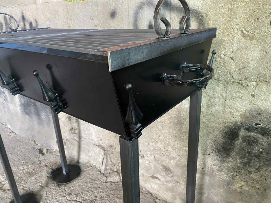 Барбекюта изработени по идея на клиент като модел и размер.