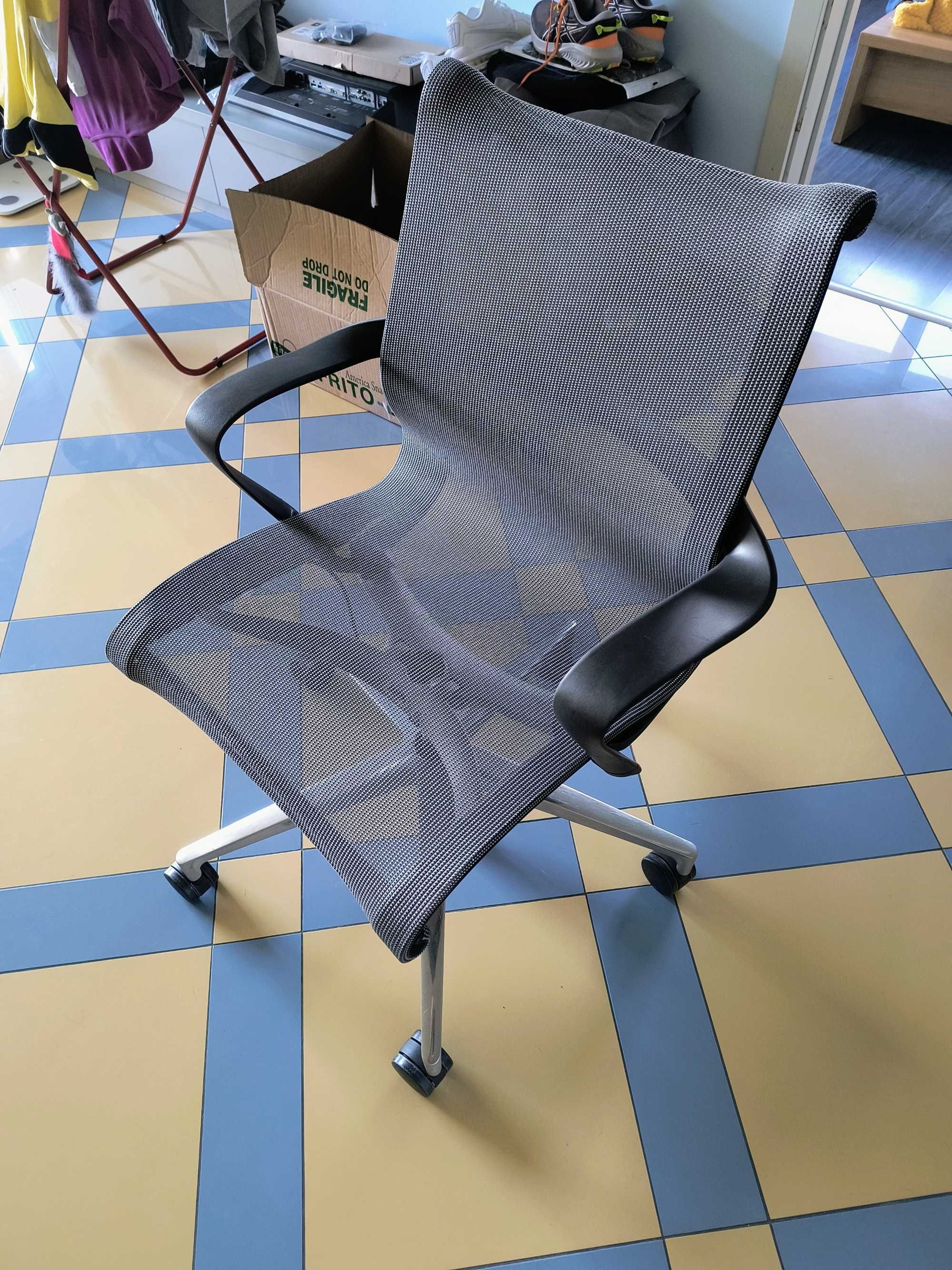 Herman Miller Setu chair (Ергономичен конферентен офис стол) 2020г.
