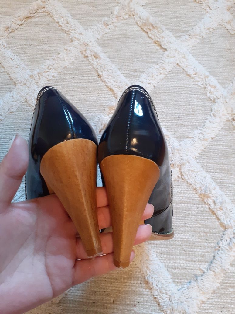 Pantofi Zara cu toc de lemn ms.38