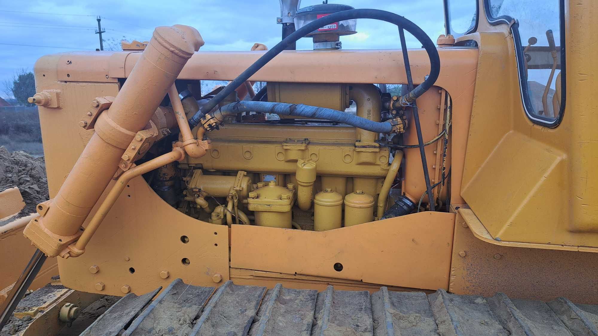 Buldozer Caterpillar D6B,18tone,12800Euro