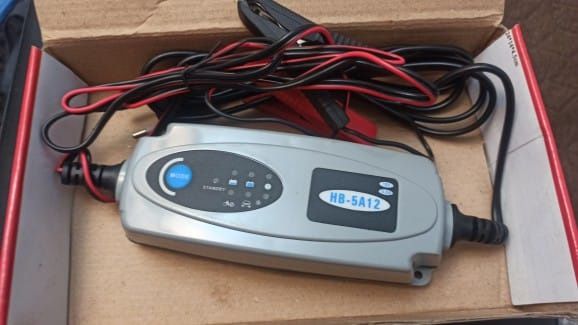 Incarcator baterie acumulator HB-5A12