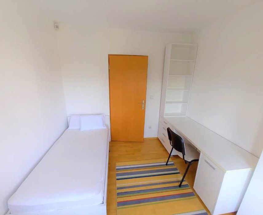 Дава се под наем Четиристаен апартамент в Пловдив, Каменица 1 - 120 кв.м за 306 € - Снимка #1