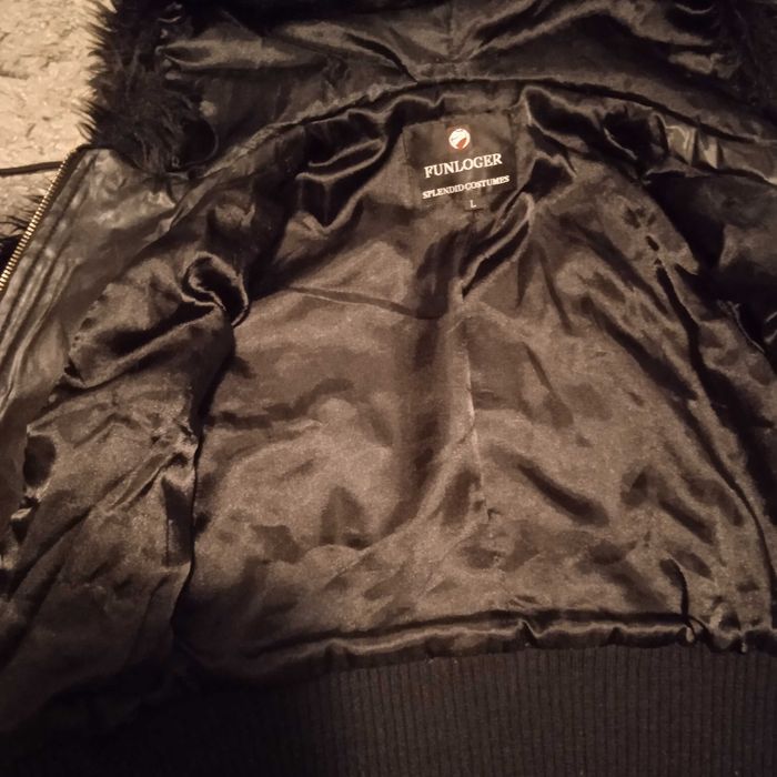 Jachetă de damă neagră