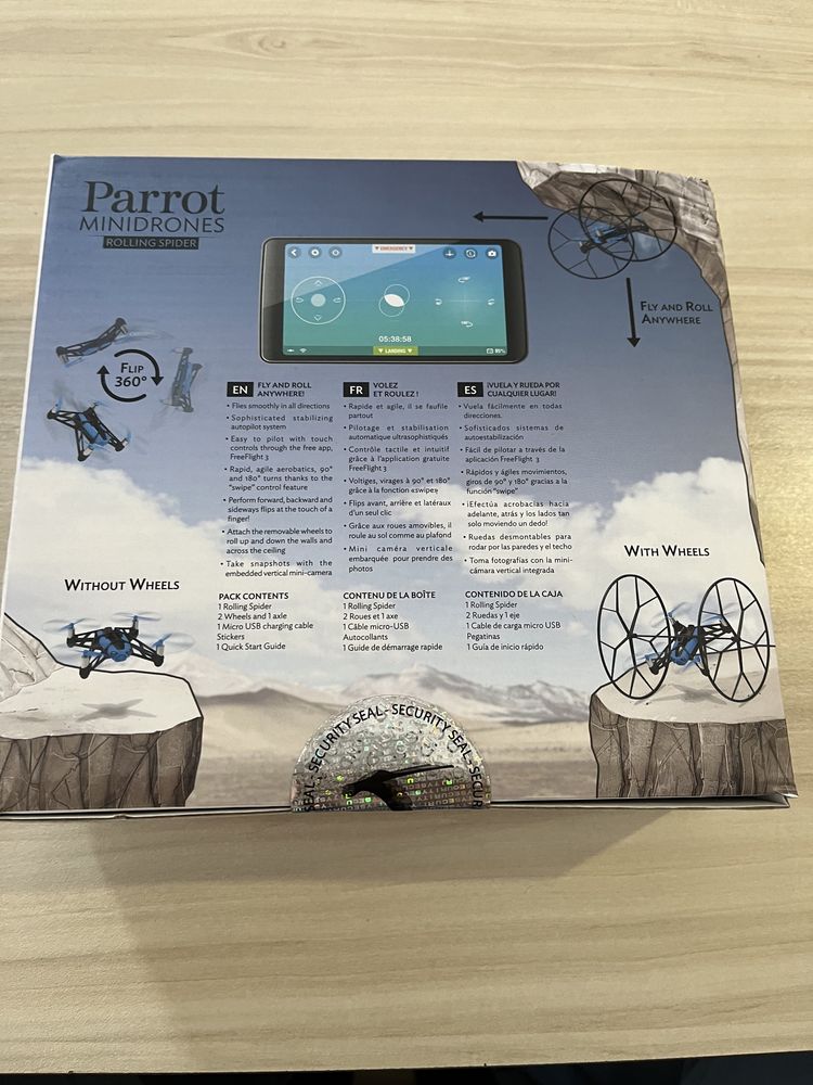 Дрон: Parrot minidrones rolling spider