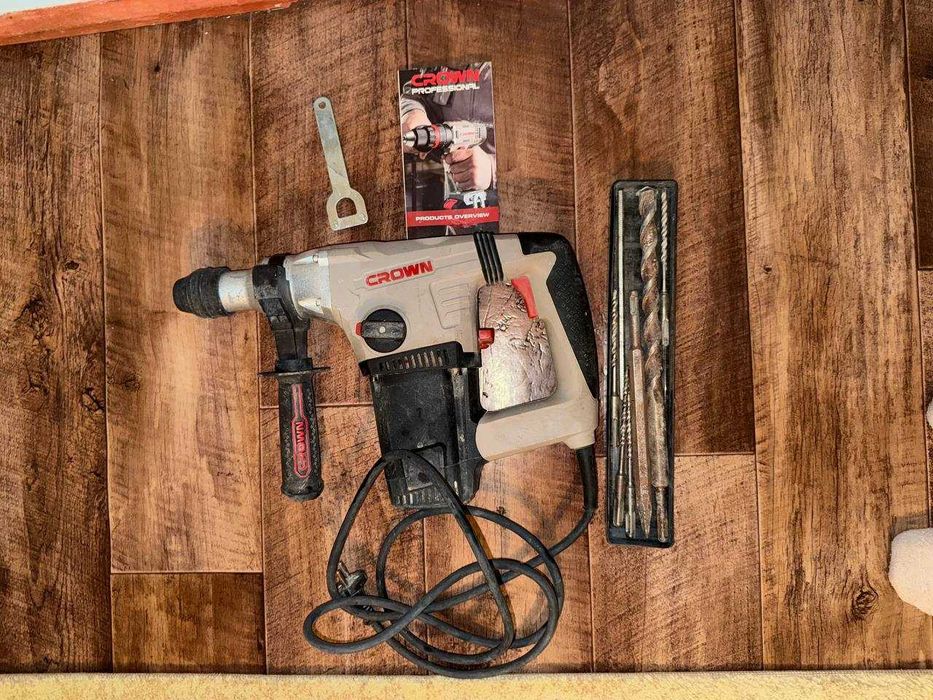 Продается сторительный перфоратор