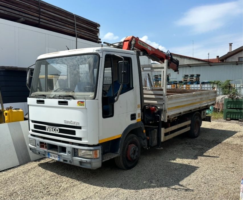 Iveco Eurocargo 7.5to basculabil trilateral cu macara 3to 68k km reali