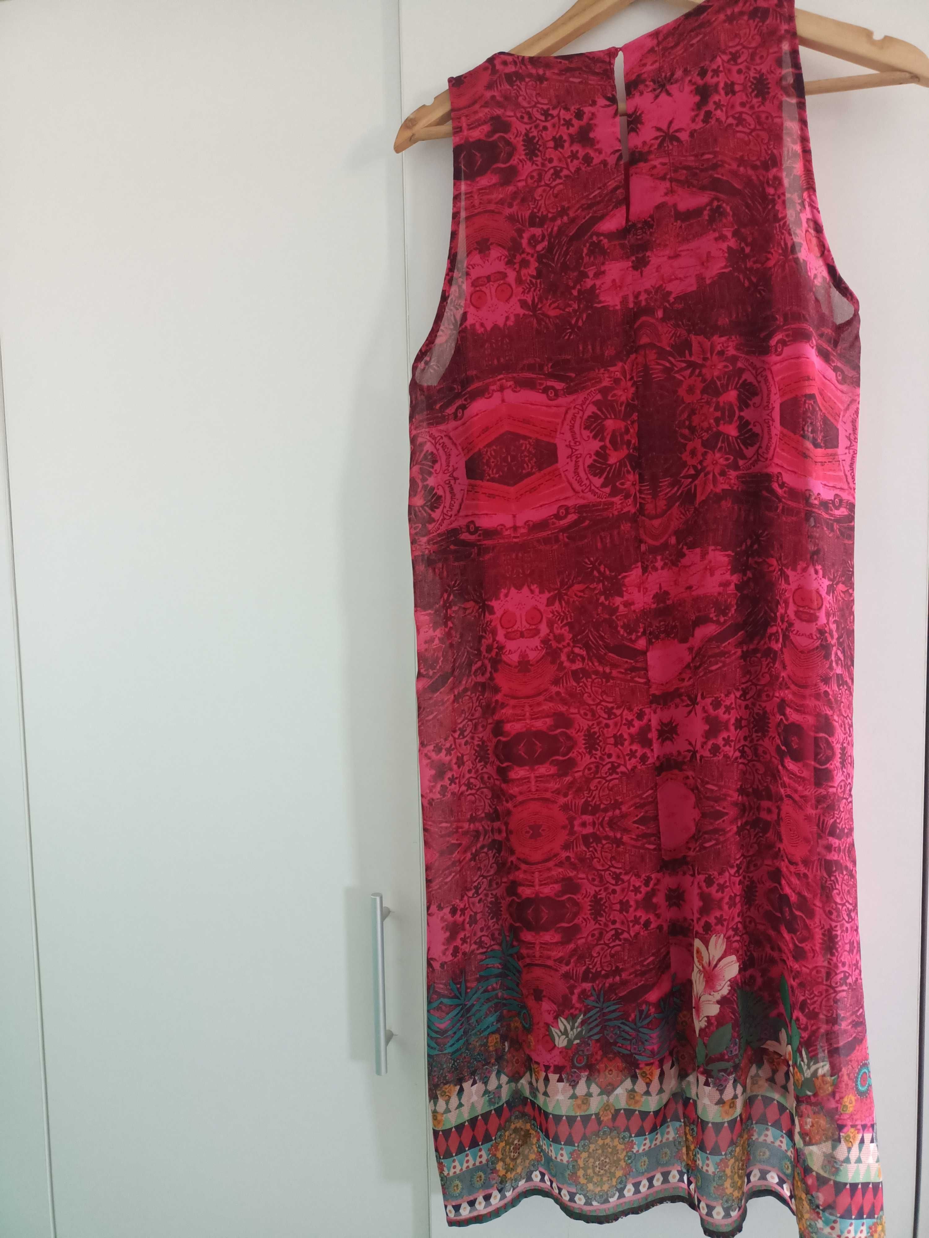 Rochie Desigual 38 elegantă și feminină