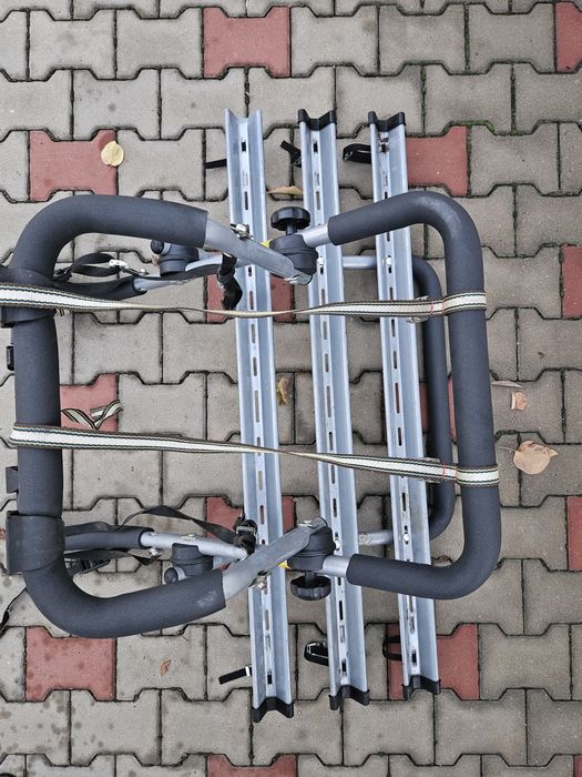 Suport pentru 3 biciclete pe haion