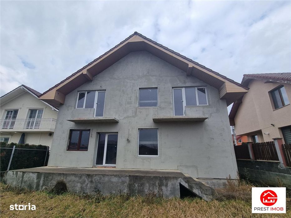 de vanzare casa la standarde ridicate 4 camere, 3 bai, garaj incorpora