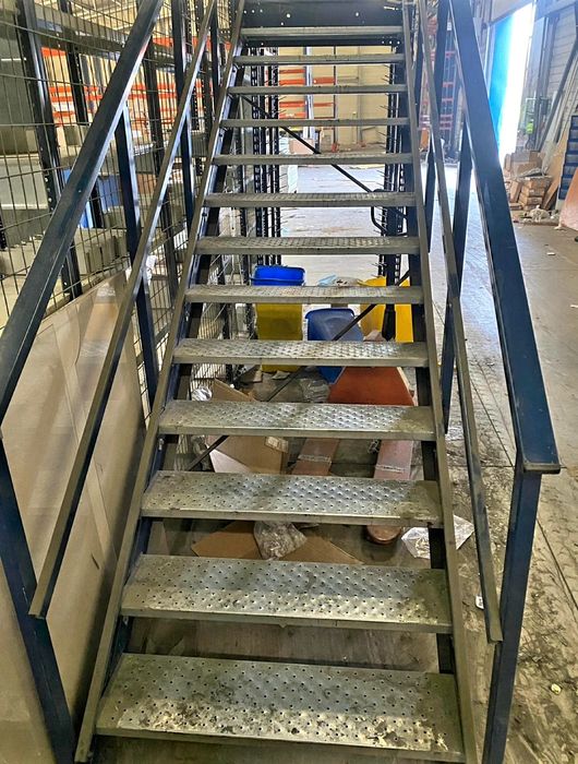 Scara metalica 4 m lungime cu 2,5mh