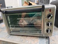 Cuptor electric Russell hobbs