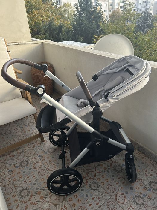 Cybex Eos Lux Silver
