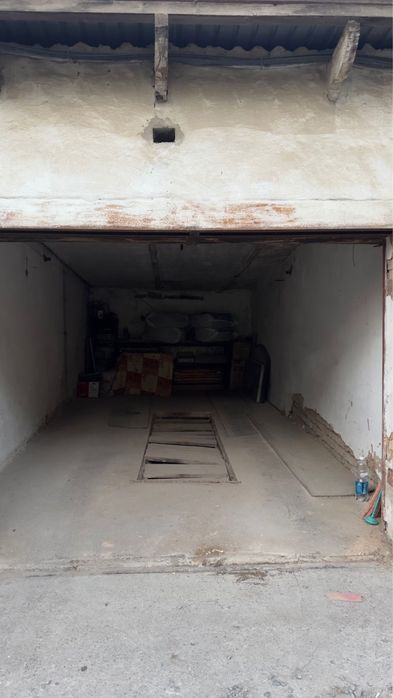 Продается гараж имееться смотровая яма