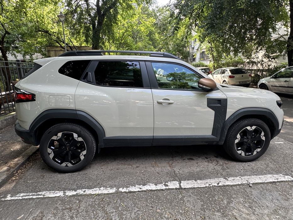 Duster 4x4, mild hibrid , full options - 23750 euro inclusiv TVA